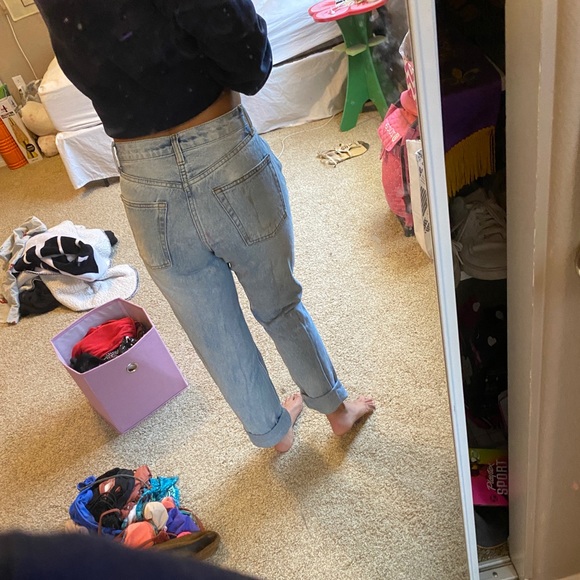 Brandy Melville jeans - Picture 3 of 4